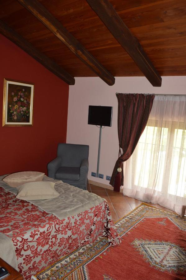 La Corte Di Langa Guest House Albaretto della Torre Room photo